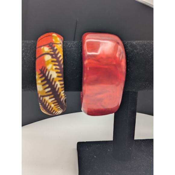 Vintage Red/Orange Marbled Possibly Bakelite Bangle Bracelet Plus One - Picture 1 of 10